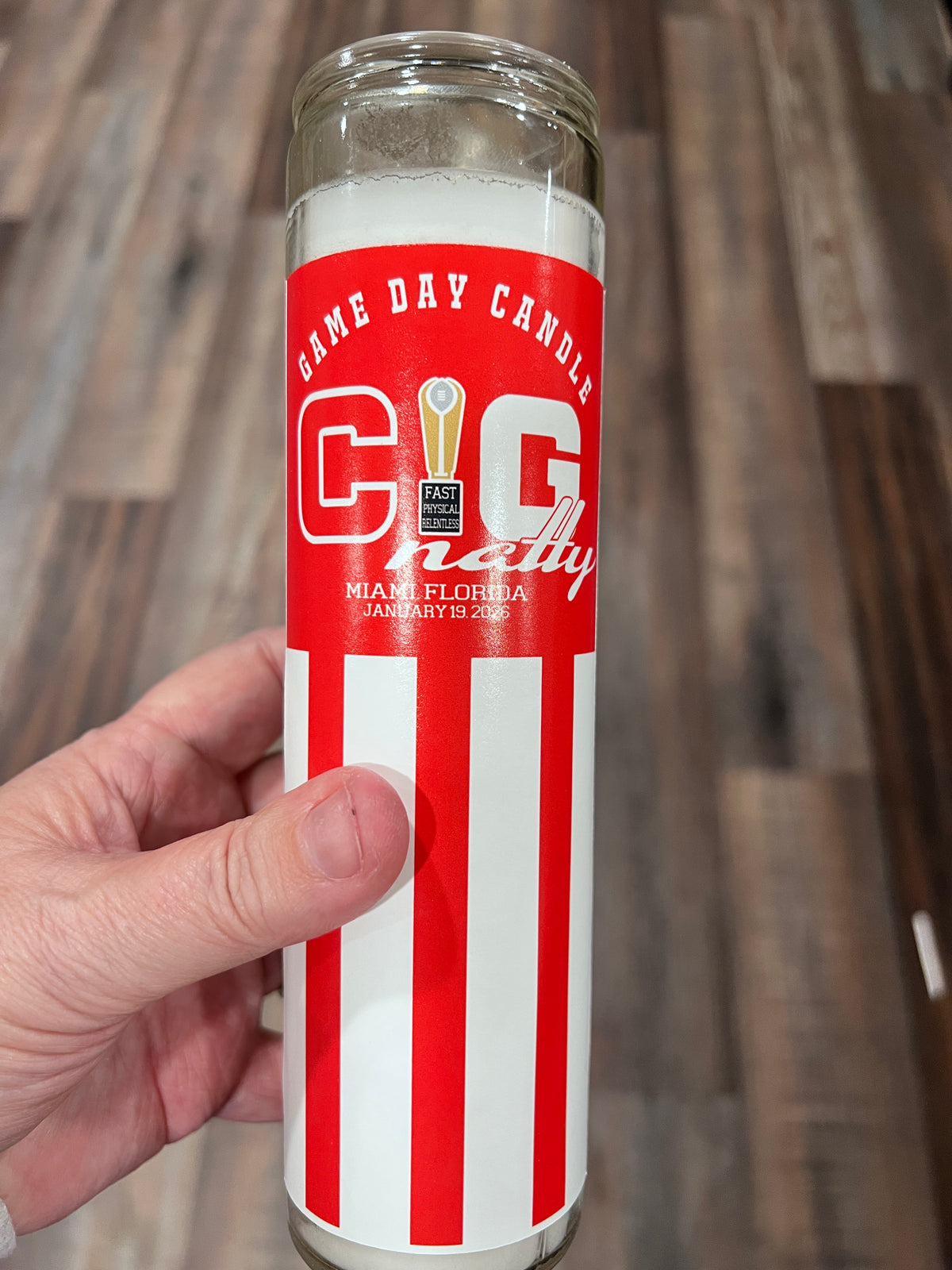 Cignatty candle